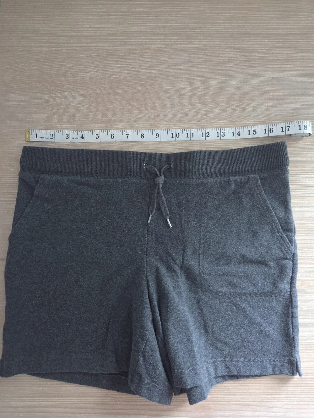 L.L. Bean Ultrasoft Gray Drawstring 6 Inch Sweat Shorts Womens Size Medium